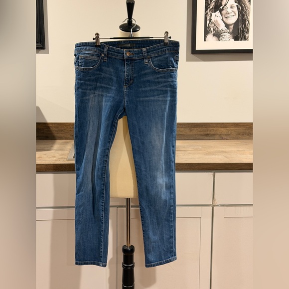 Joe's Jeans Denim - Joe's Jeans Women's Skinny Jeans in Medium Blue Wash size 28
